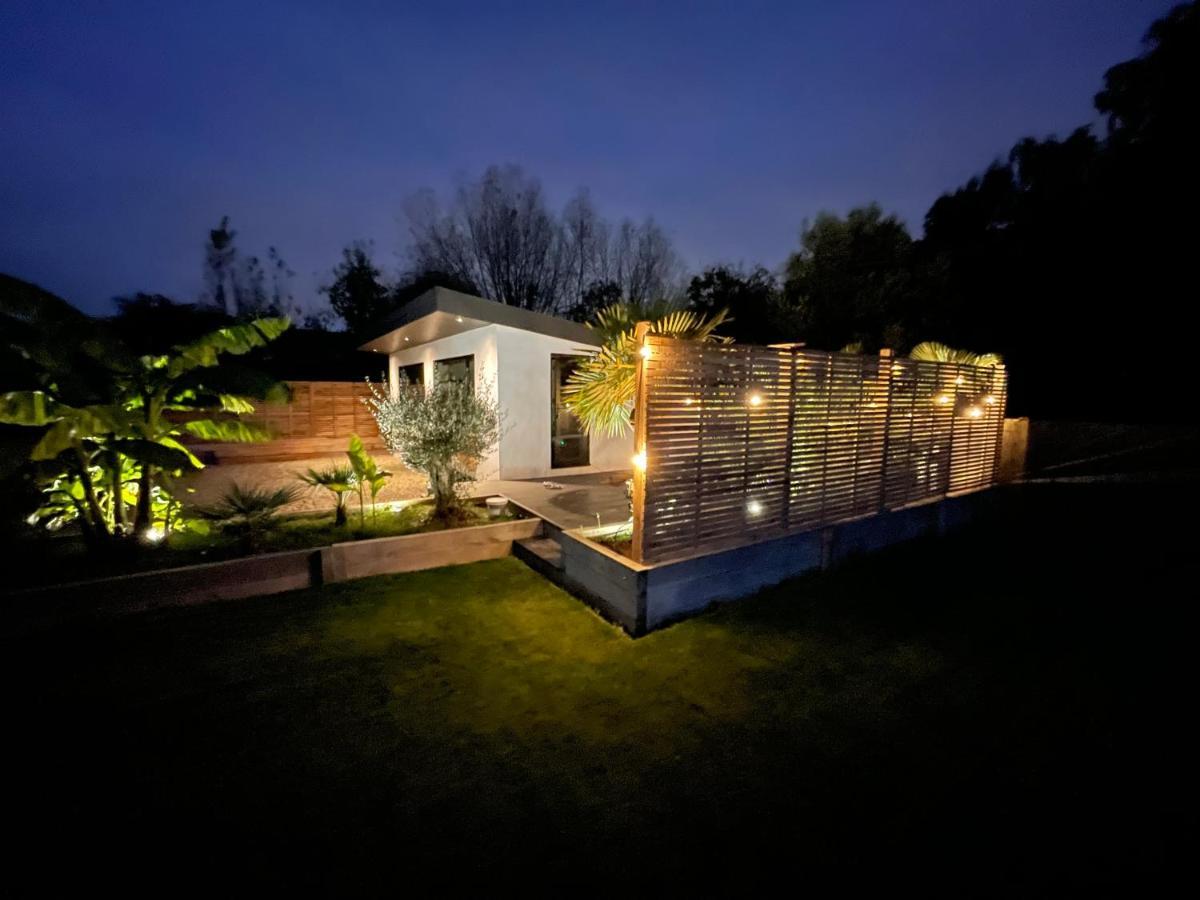 River Guest House With Jacuzzi Fire And Boat Hire Staines-upon-Thames Екстер'єр фото